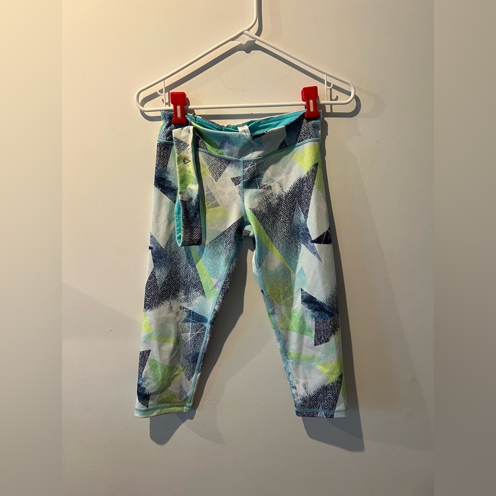 Ivivva capri and head band set